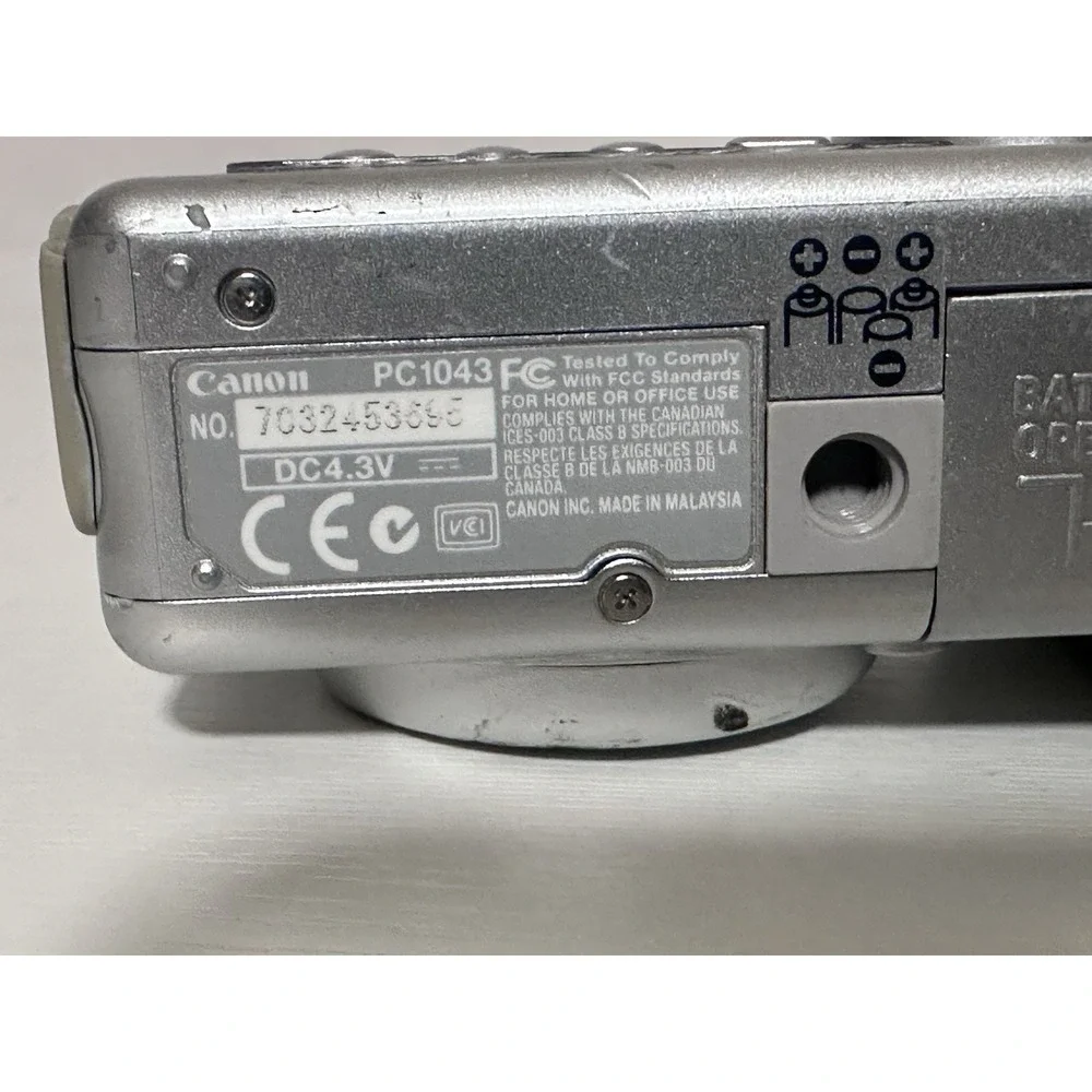 Canon PowerShot A70 3.2MP Compact Point & Shoot Digital Camera Silver Untested